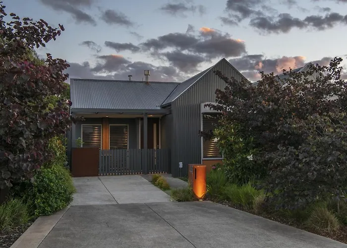 Mews Cottages Gisborne