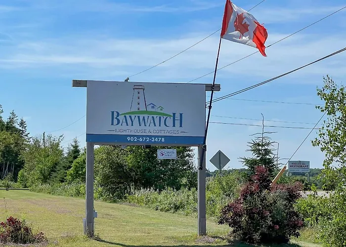 Baywatch Lighthouse Cottages & Motel Brackley Beach