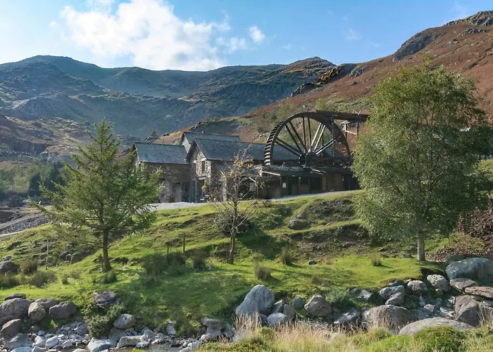 The Coppermines Mountain Cottages Sawyers, Carpenters, Millrace, Pelton Wheel, Sleeps 22 Coniston