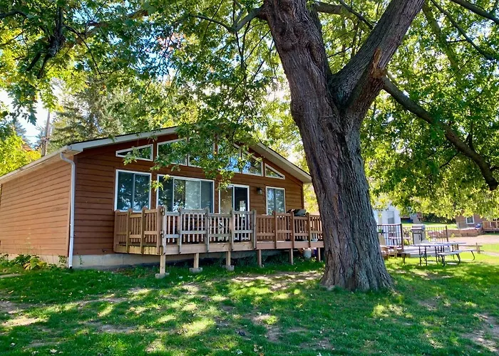 Merland Park Cottages And Motel Picton