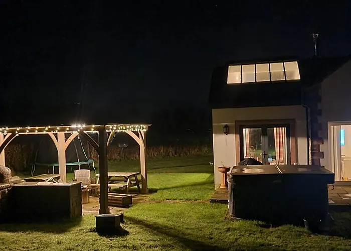 Auchendennan Farm Self Catering Cottages Balloch