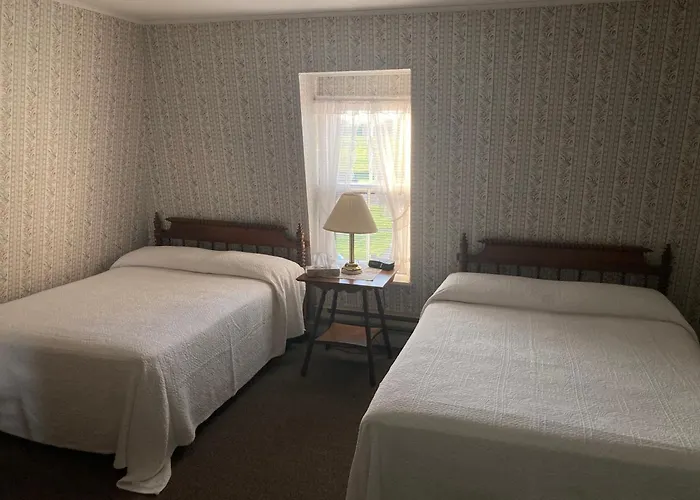 Shaw'S Hotel & Cottages Brackley Beach