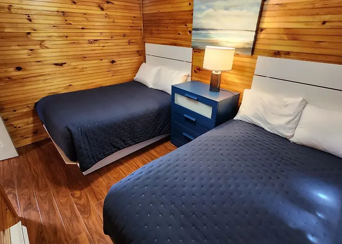 Cavendish Bosom Buddies Cottage Resort