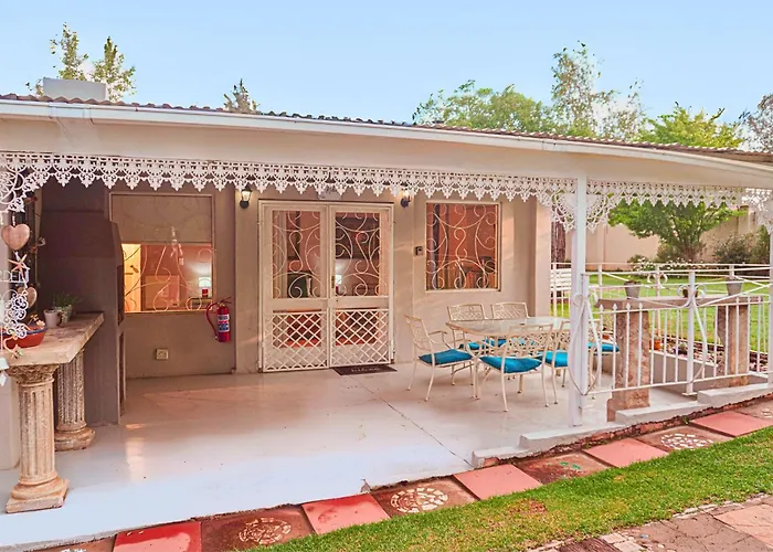 The Browns' - Cottage Suites Dullstroom