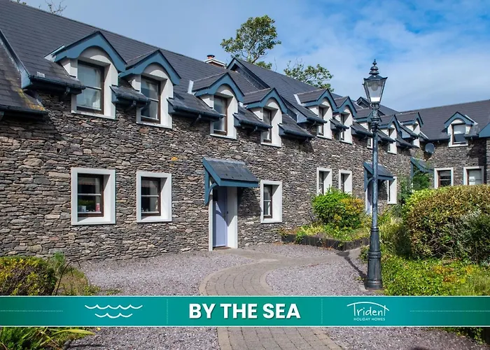 Dingle Courtyard Cottages 4 Bed Sleeps 8