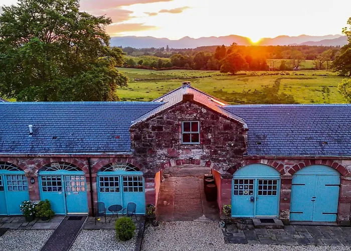 Loch Lomond Finnich Cottages Drymen