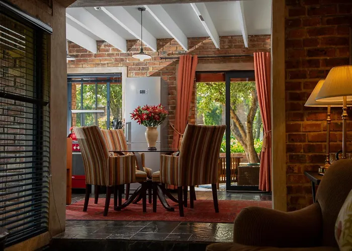 Tarry-Stone Cottages Dullstroom