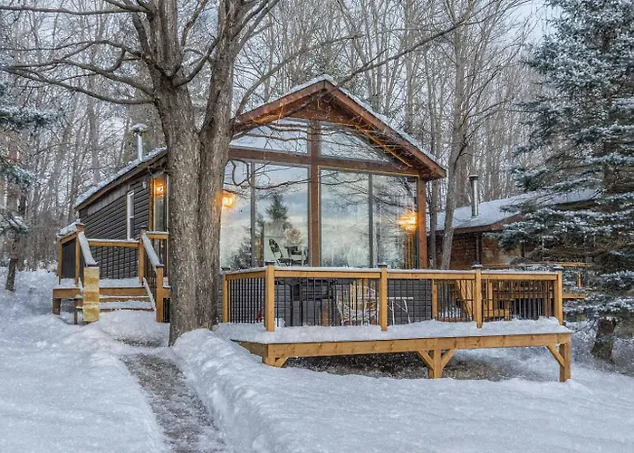 Lake Muskoka 2-Bedroom Cottage - Pier 100 #50 Port Carling