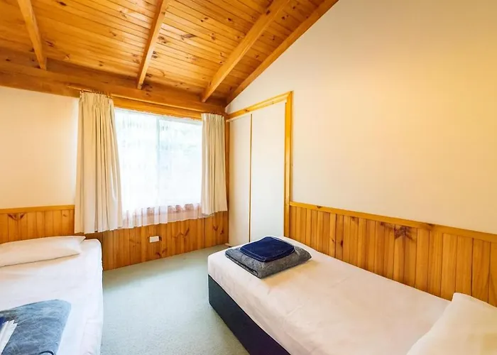 Awonga Cottages Halls Gap