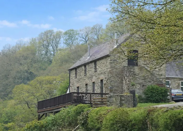 Troedyrhiw Holiday Cottages Cardigan
