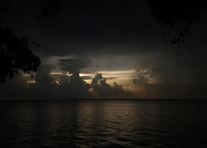 Illikkalam Lakeside Cottages Kumarakom Kerala