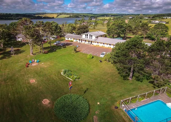 The Pines Motel And Cottages Rustico