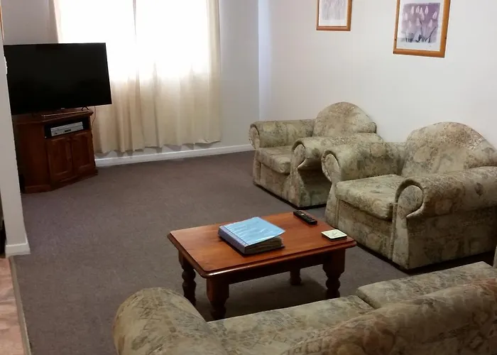 About Town Cottages Broken Hill