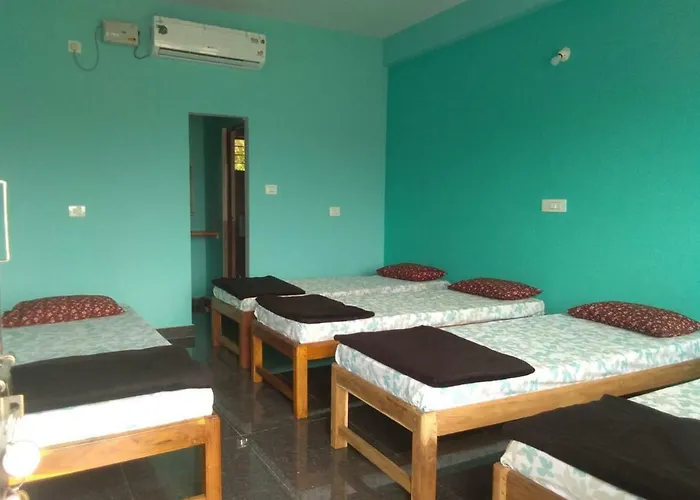 M G Cottage & Dormitory Gokarna 
