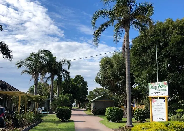 Lazy Acre Log Cabins Lakes Entrance